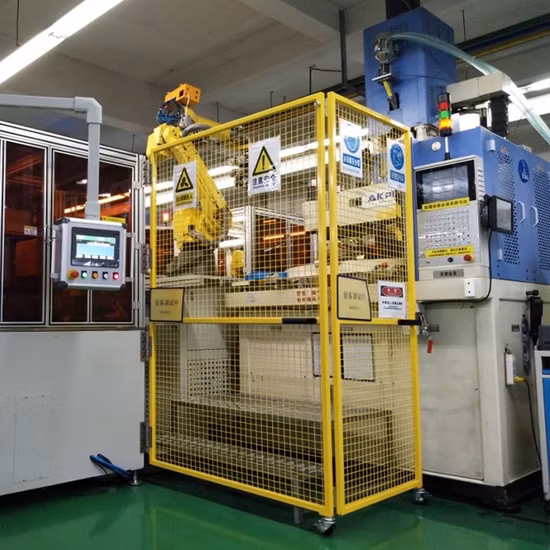 Intelligente Fertigung, Produktion, Industrie 4.0, Delta-Scrara-Roboter, Sortier- und Verpackungslinie